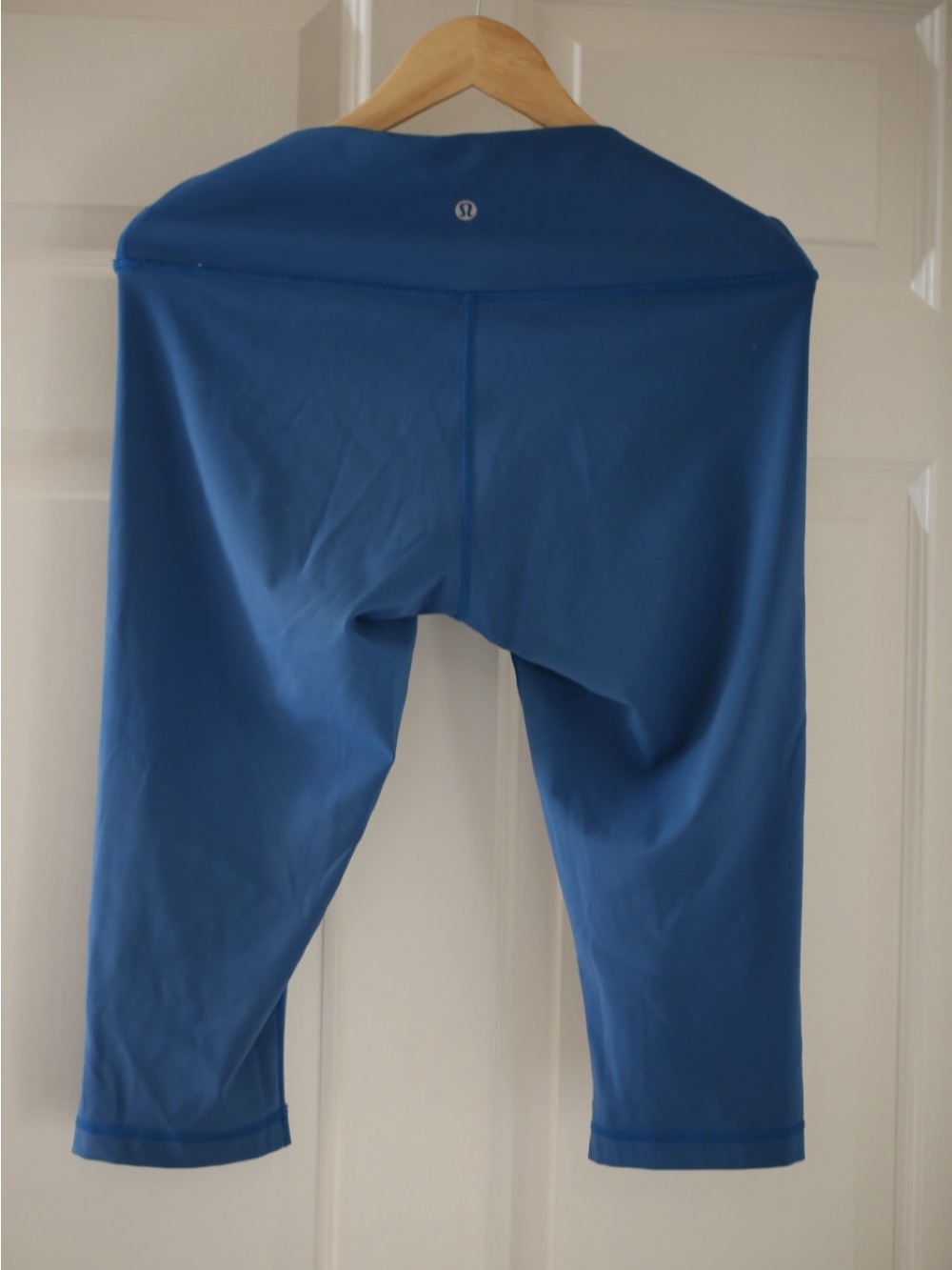 Lululemon Size 10 Base Pace High-Rise Crop 17" Leggings